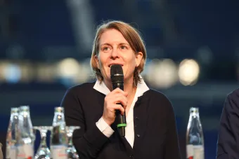 Christina Rühl-Hamers bei der Diskussion.